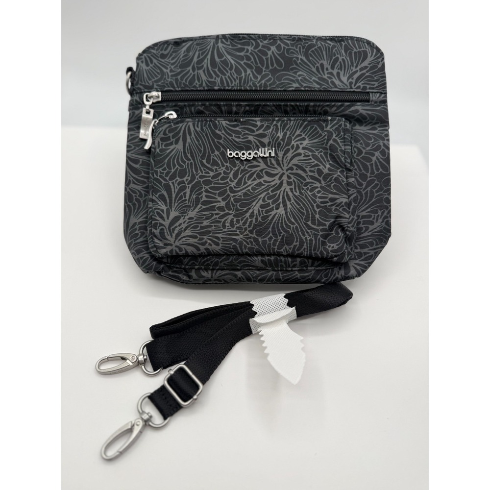NWT BAGGALLINI Travel Bag Purse Heather Gray Nylon Modern Pocket Crossbody